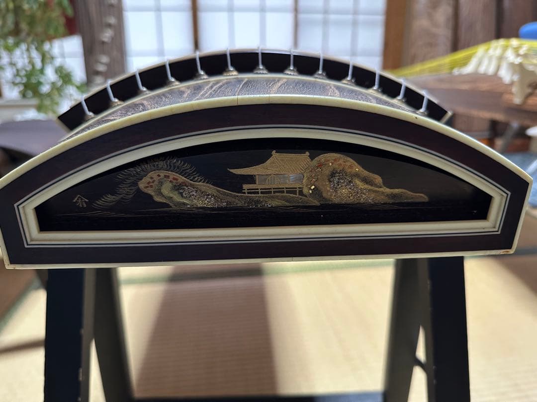 木製ダークブラウン筝 13弦 金箔装飾