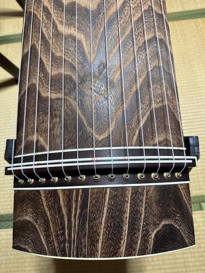 木製ダークブラウン筝 13弦 金箔装飾