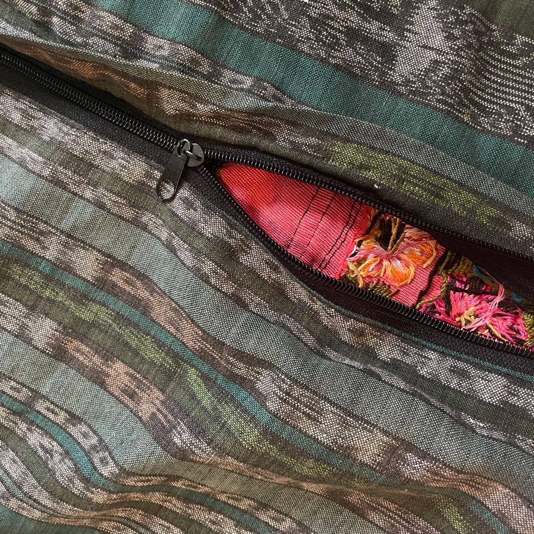 グアテマラ　刺繍　クッションカバー　① 丸　円形