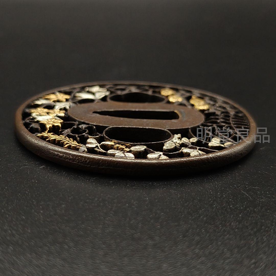 XG148 日本刀装具 刀鍔 花の図 銅地 細工 金銀メッキ 刀剣美術 - メルカリ