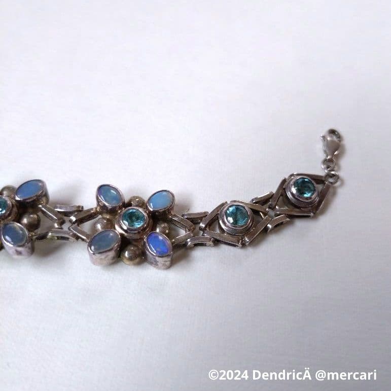 バリジュエリー　シルバーフラワーモチーフ　ブレスレット　オパール　ブルー