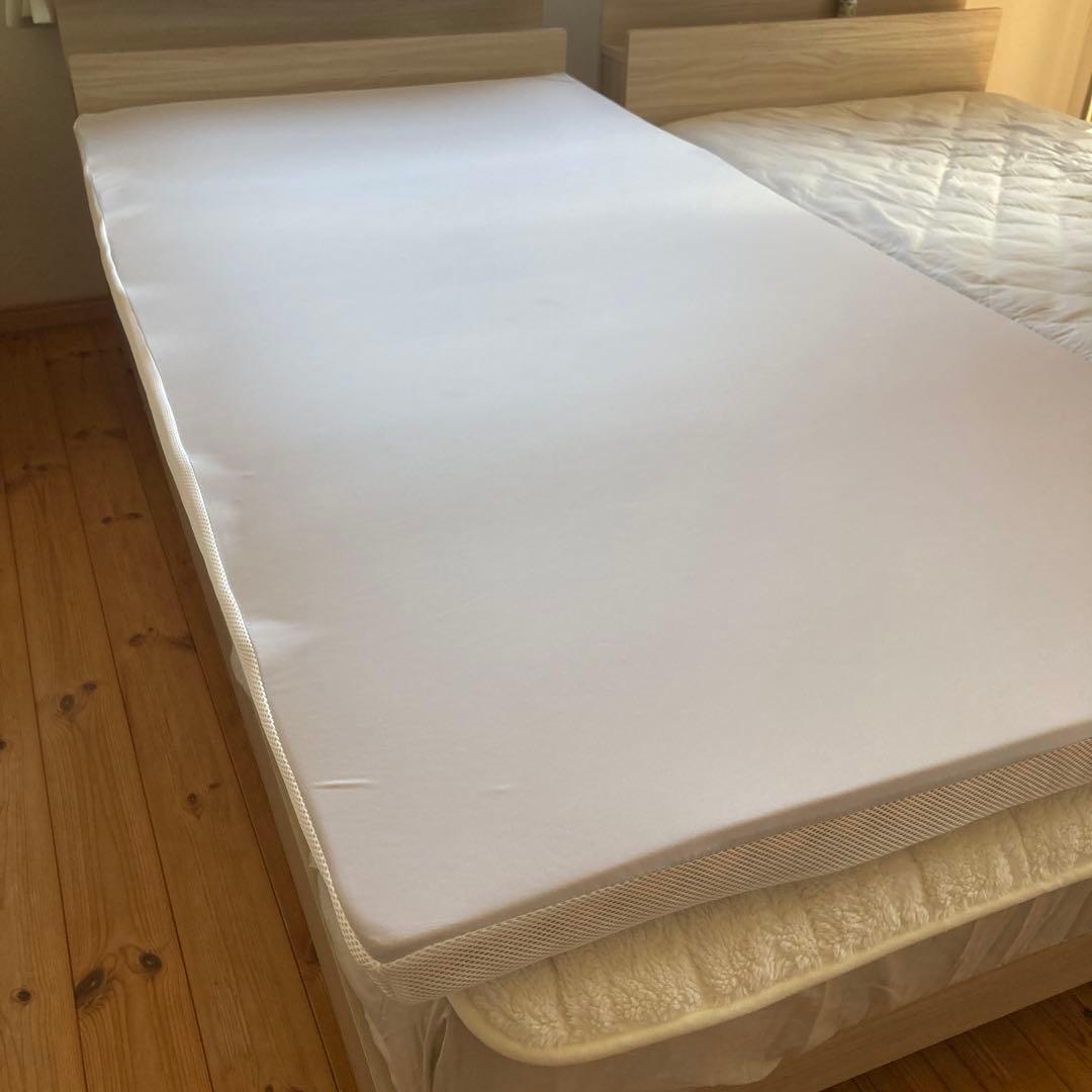 ニトリ　じんわりフィットする低反発敷布団　マットレス