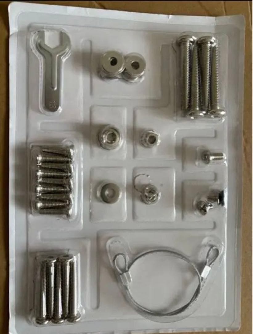 【未使用品】　WALL　B1　キャスター付き首振りテレビスタンド　ハイタイプ