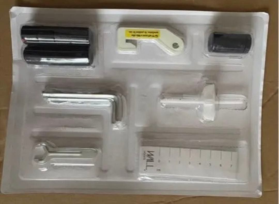 【未使用品】　WALL　B1　キャスター付き首振りテレビスタンド　ハイタイプ