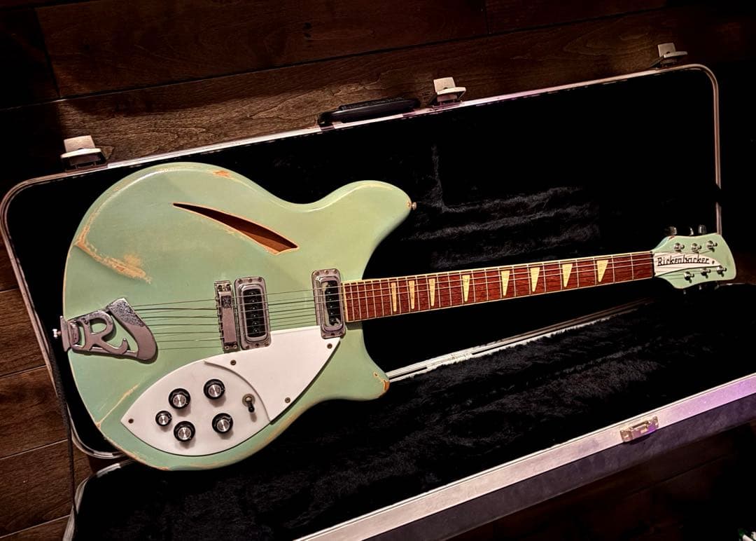 Rickenbacker 360 1973 vintage aged
