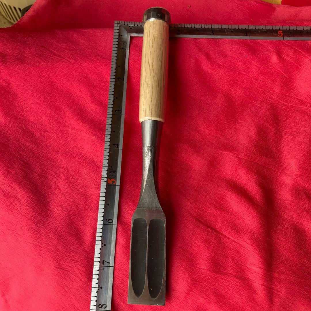 田斎　作　脇差し鑿9分(27ミリ)