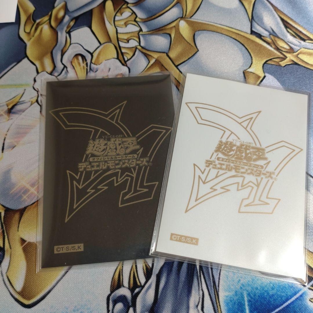 遊戯王GX デュエル・アカデミア 金ロゴ スリーブ 60枚 - メルカリ
