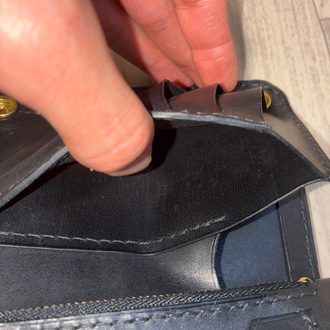 イタリアンレザー　ミドルトラッカーウォレット　真鍮　黒ステッチ　タイプB