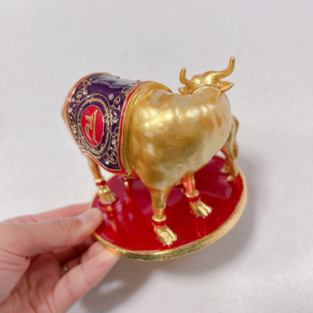 未使用　風水グッズ 風水置物 牛と子牛の像　ゴールド　COW 金色