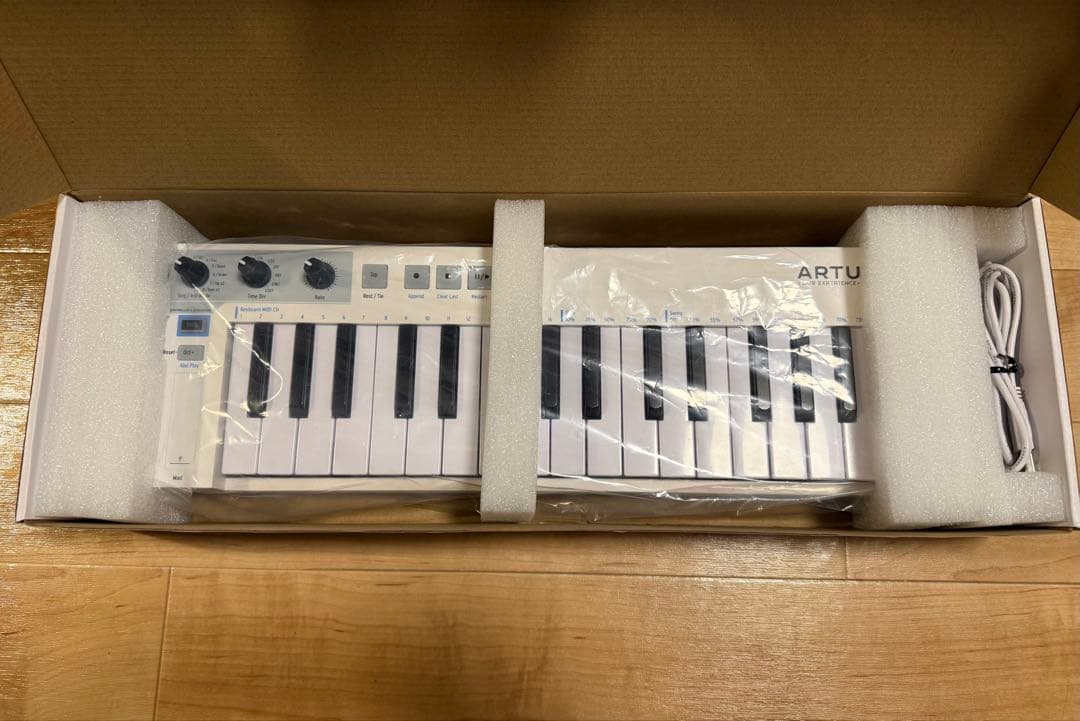 【極美品•動作確認済み】ARTURIA KEYSTEP MIDIキーボード