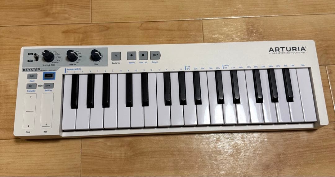 【極美品•動作確認済み】ARTURIA KEYSTEP MIDIキーボード