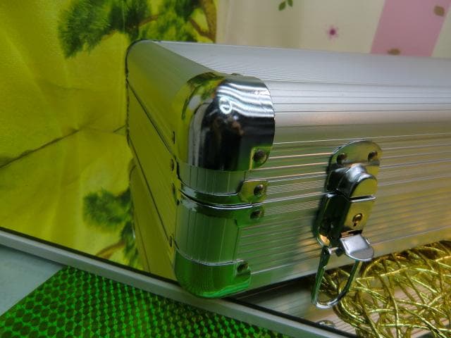 新品未使用　(送料無料)12.000円　沖縄三線専用　一丁入アルミハードケース