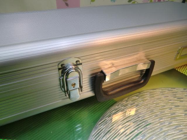 新品未使用　(送料無料)12.000円　沖縄三線専用　一丁入アルミハードケース