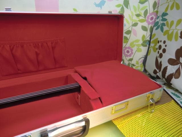 新品未使用　(送料無料)12.000円　沖縄三線専用　一丁入アルミハードケース