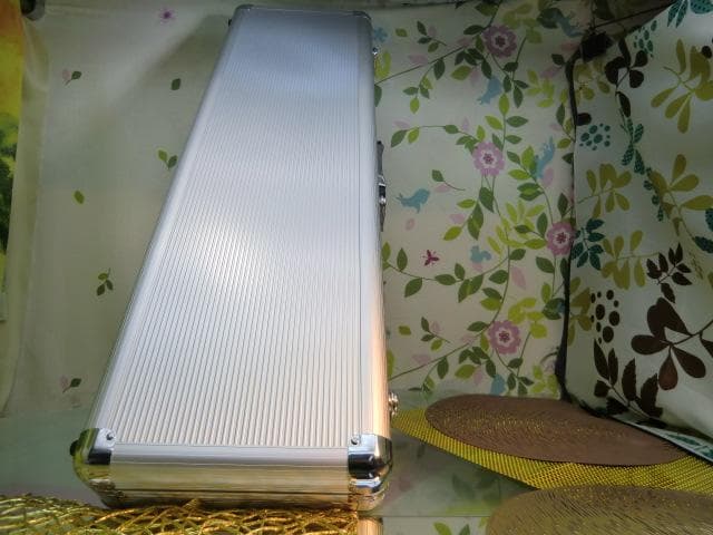 新品未使用　(送料無料)12.000円　沖縄三線専用　一丁入アルミハードケース