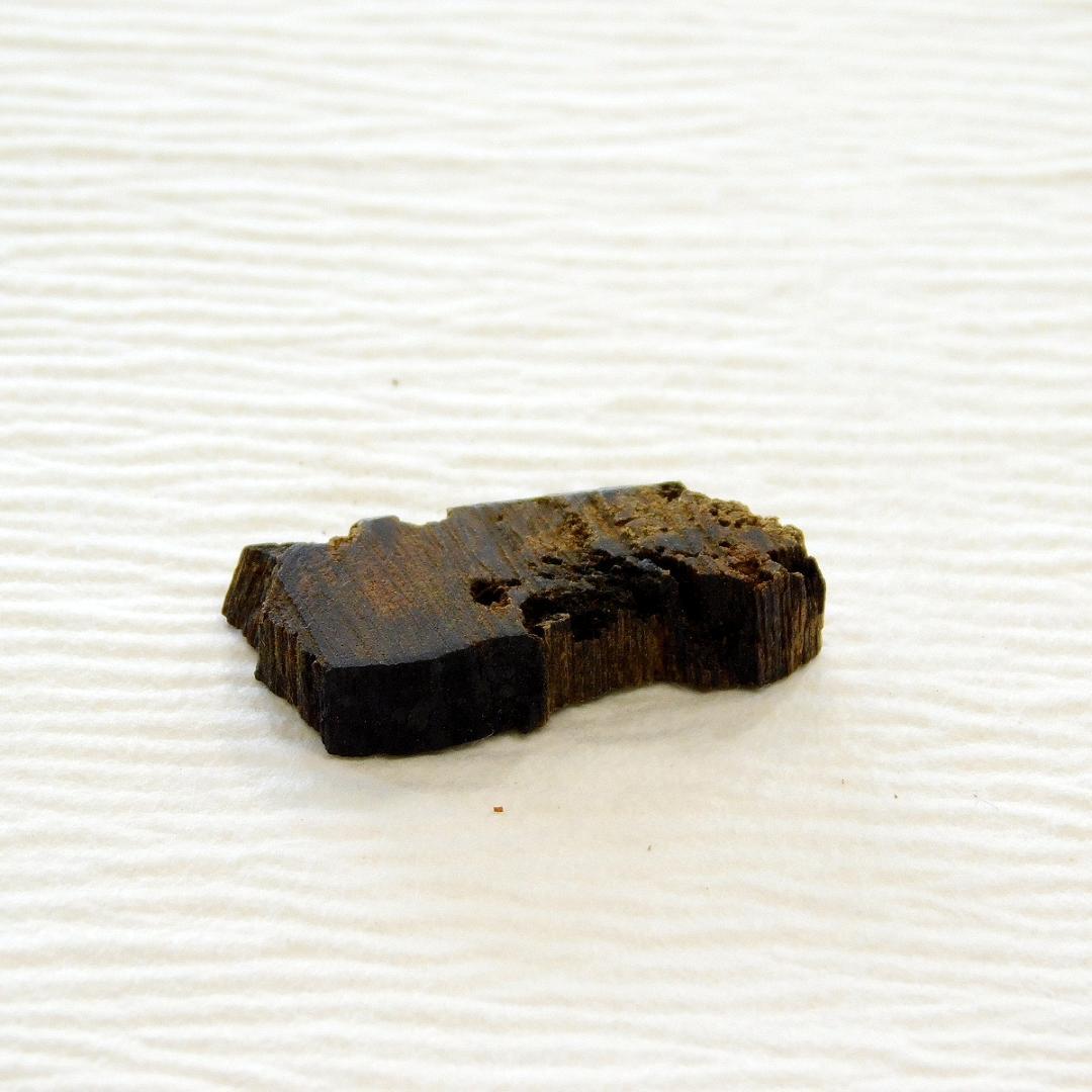 ◆ 「頂上古渡 沈香」　約2.5g　ボルネオ沈香　　　　　◇ 香木　伽羅　茶道具
