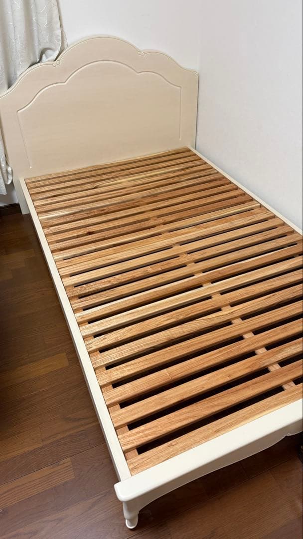 東海家具 フルール WH セミダブル ベッドフレーム ホワイト