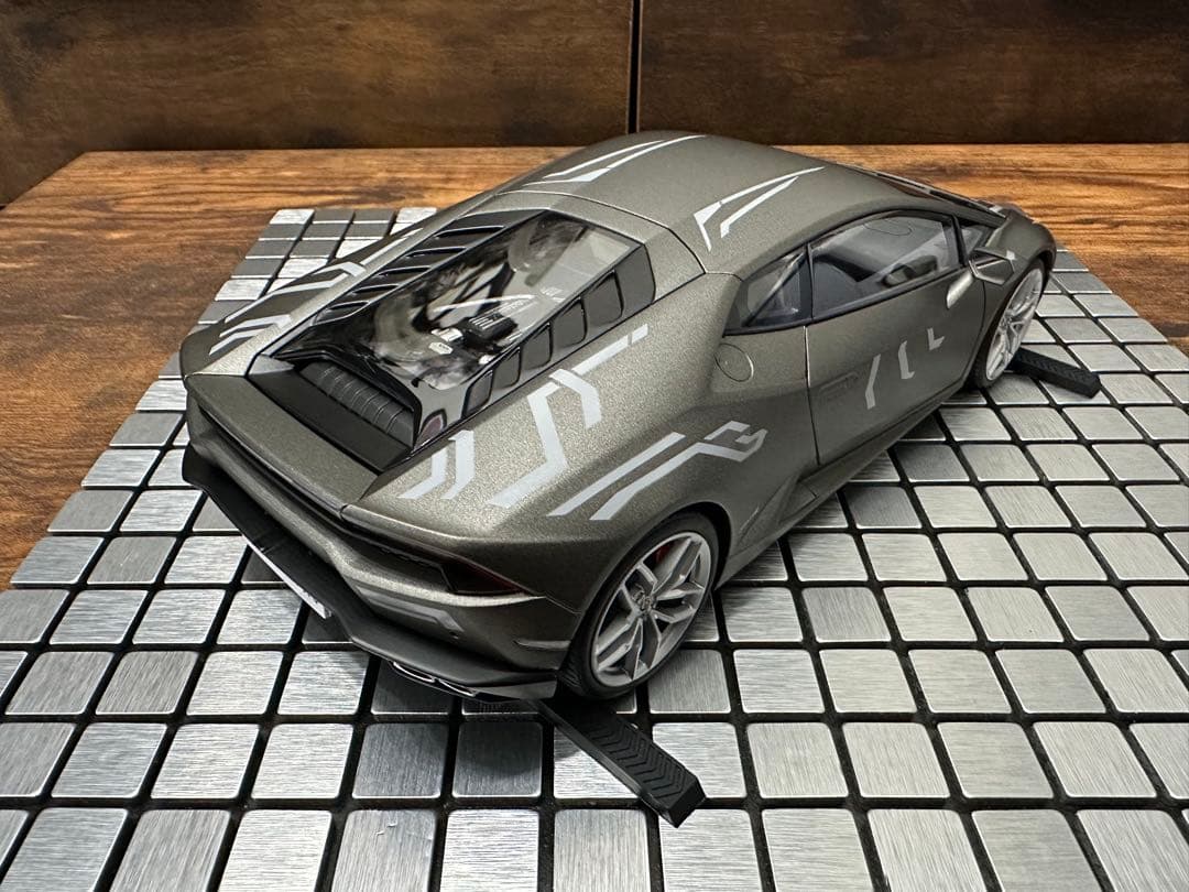 カスタム】オートアート 1/18 ランボルギーニ ウラカン マットグレー