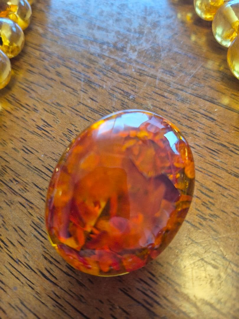 45年前旧制ロシア時代モスクワのデパートで購入琥珀のビーズネックレスと