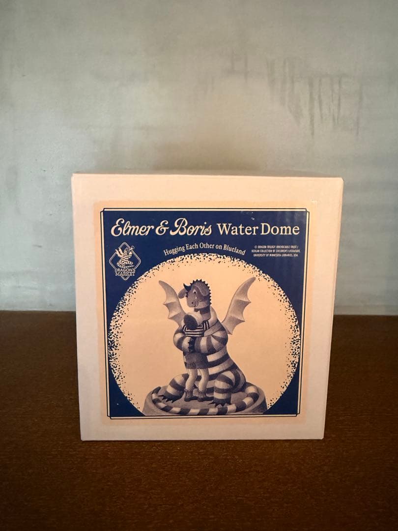 【新品2点セット】エルマーのぼうけん展ウォータードーム+ピンバッジ スノードーム