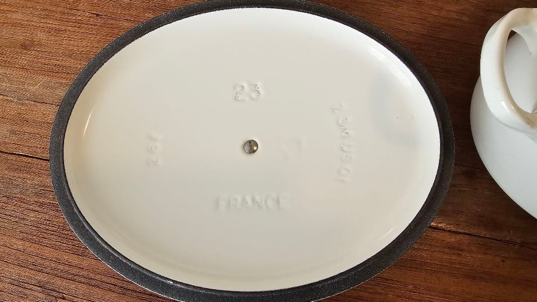 LE CREUSET ホワイト オーバル両手鍋 23