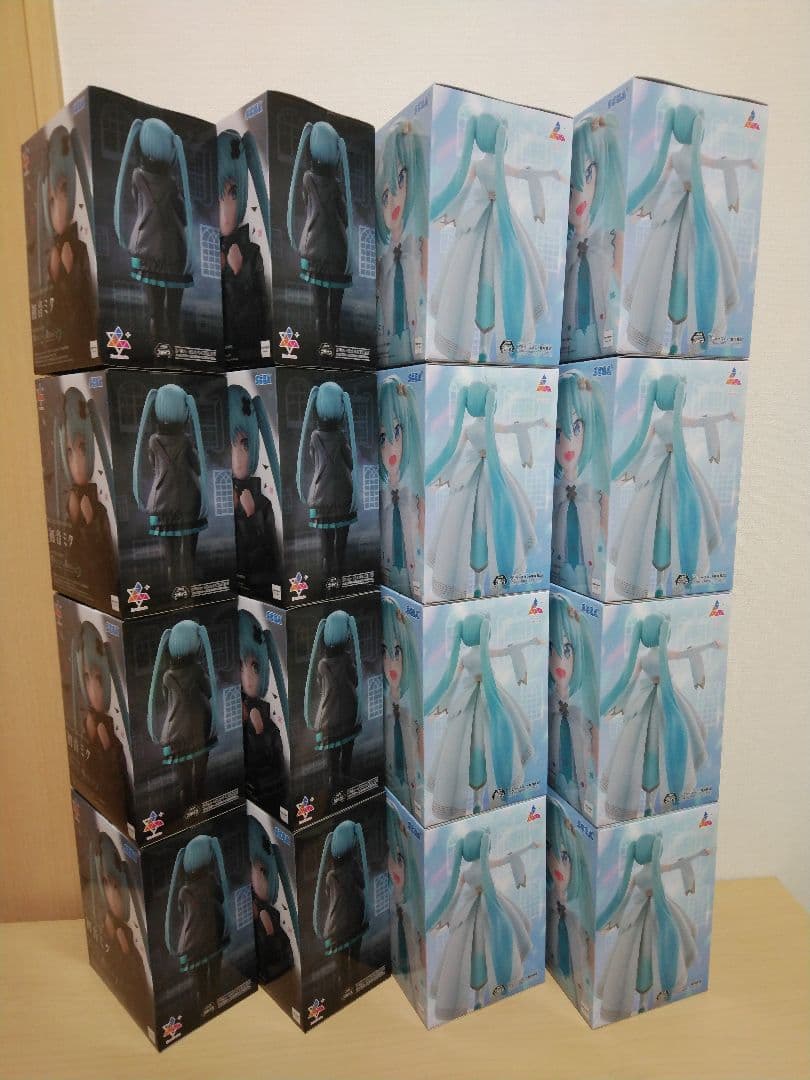初音ミク フィギュア １６体セット。