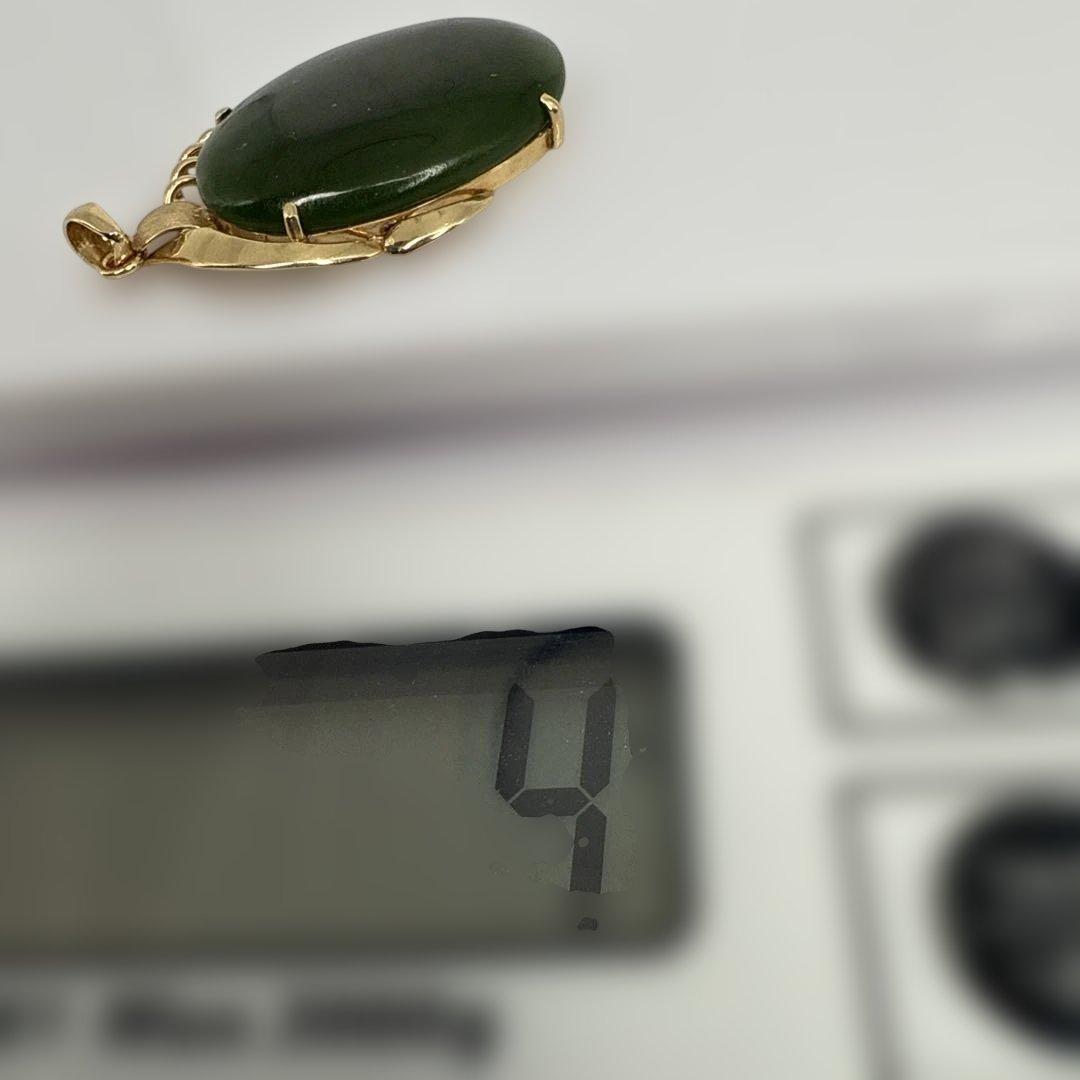 18Kゴールド 翡翠 玉石 オーバル ペンダント