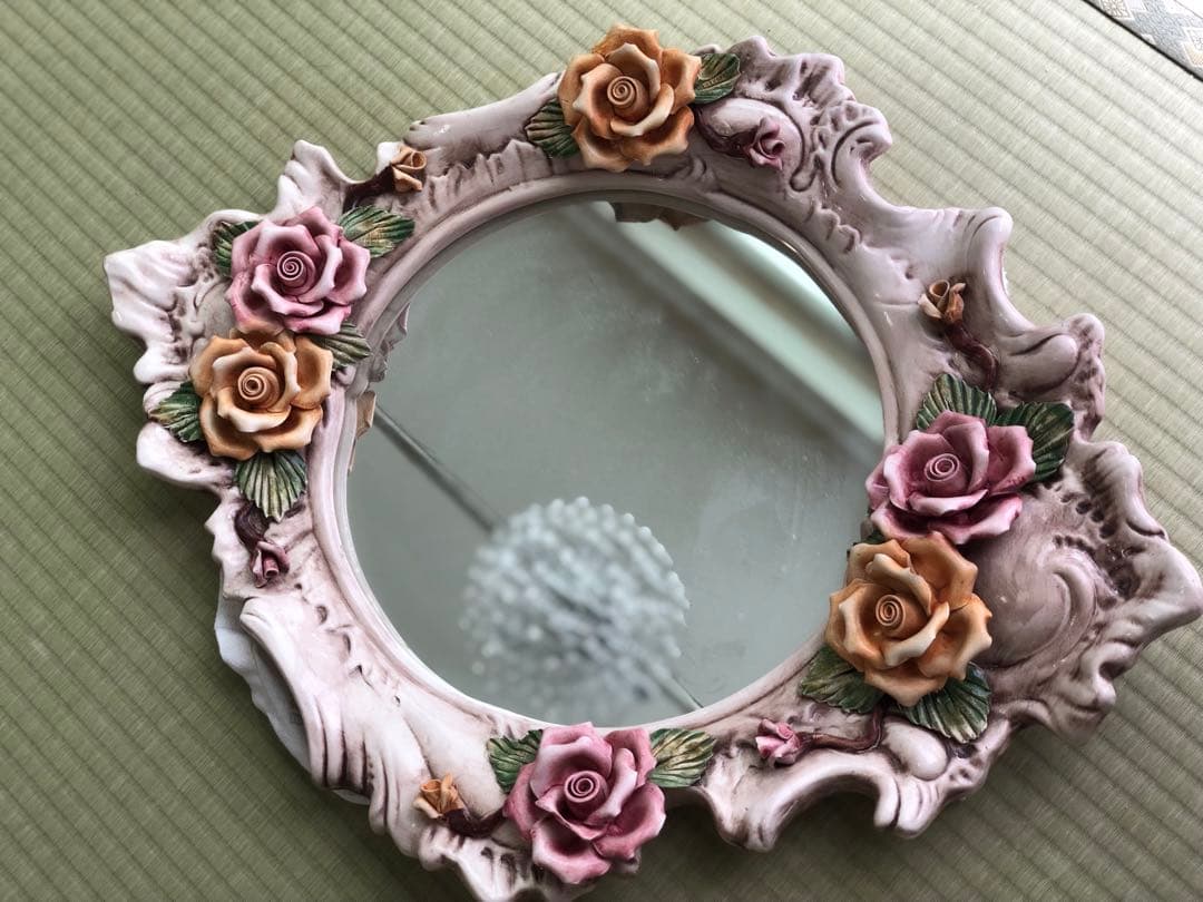 カポディモンテ　陶花　鏡　ウォールミラー　バラ　ローズ　イタリア製