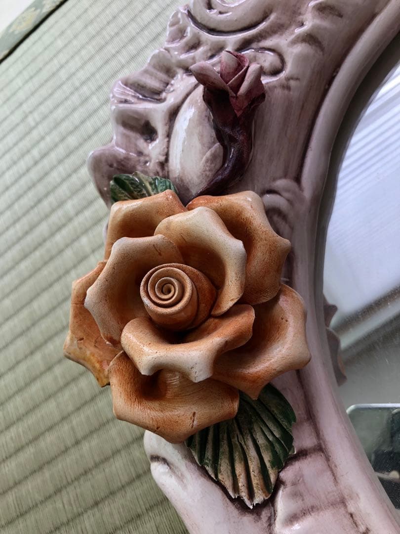 カポディモンテ　陶花　鏡　ウォールミラー　バラ　ローズ　イタリア製