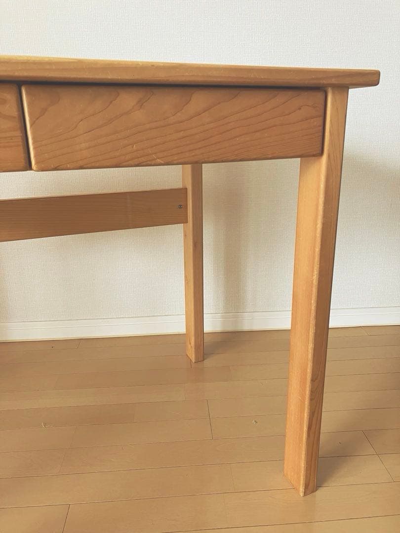 manmaruキシル　机　XYL　無垢ひのき　４本脚　Mサイズ