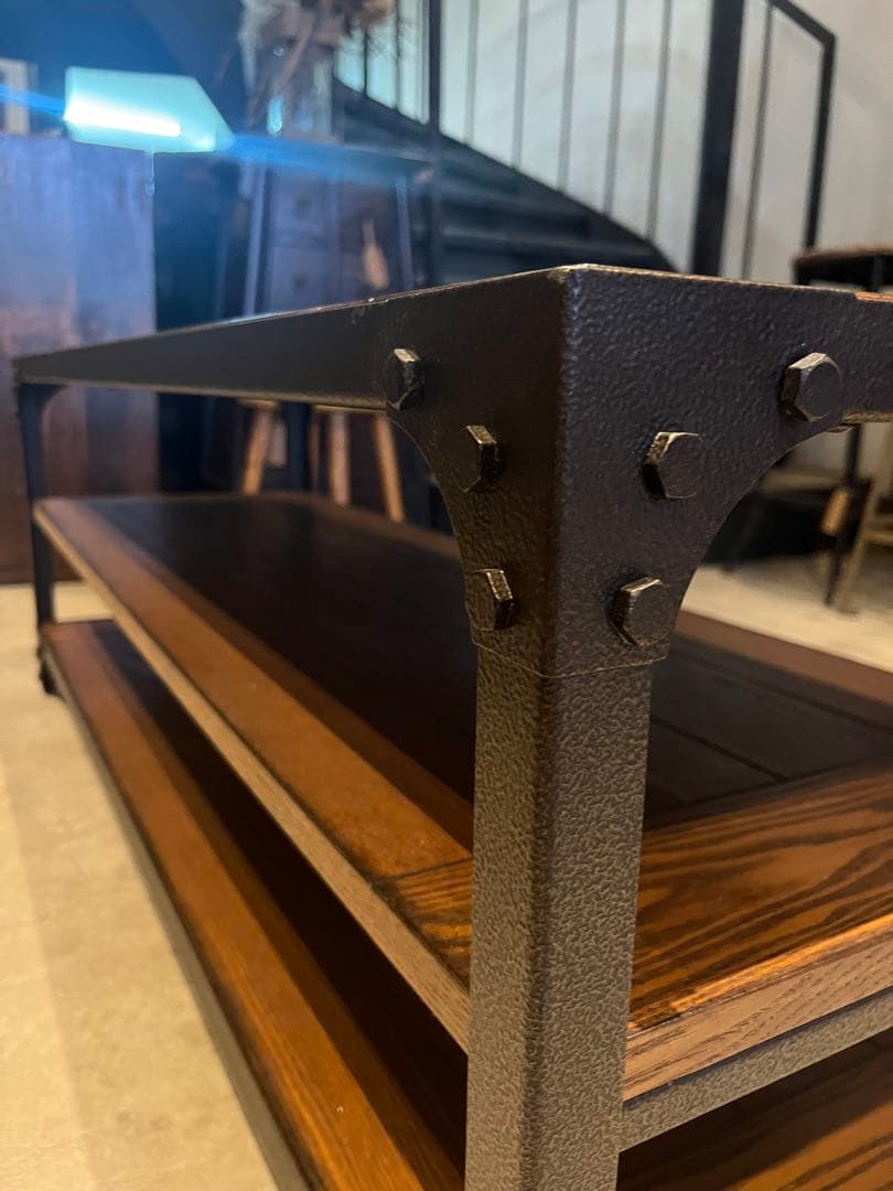 インダストリアルラック　テレビボード