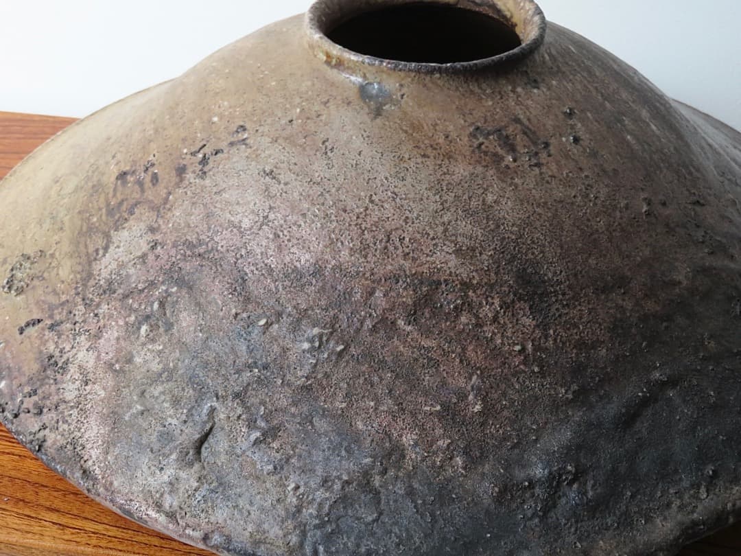 【値下】青娥窯　松元洋一作②　『自然釉算盤花入』　穴窯焼成