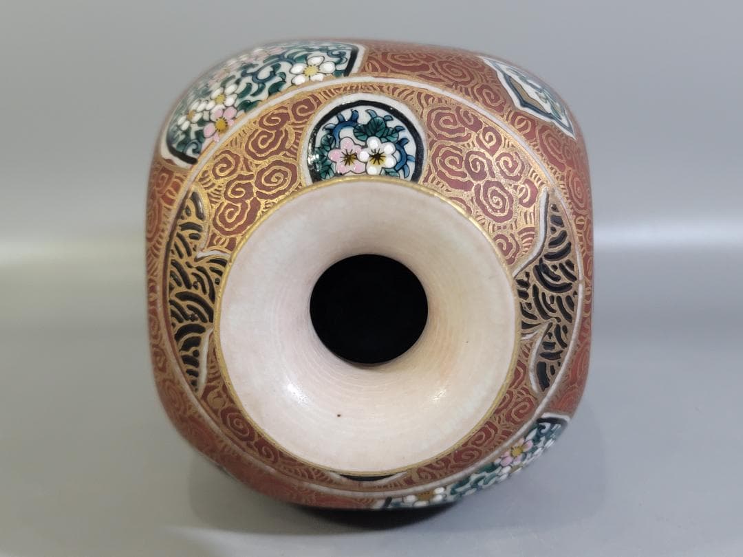 九谷 庄三造 金彩赤絵 花瓶 明治期 DT312