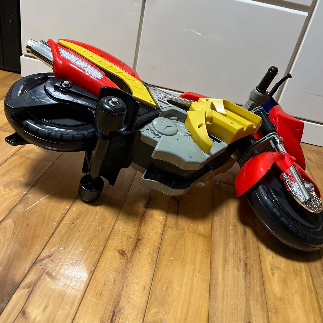 仮面ライダー アギト マシントルネーダー 乗用バイク 特撮 平成