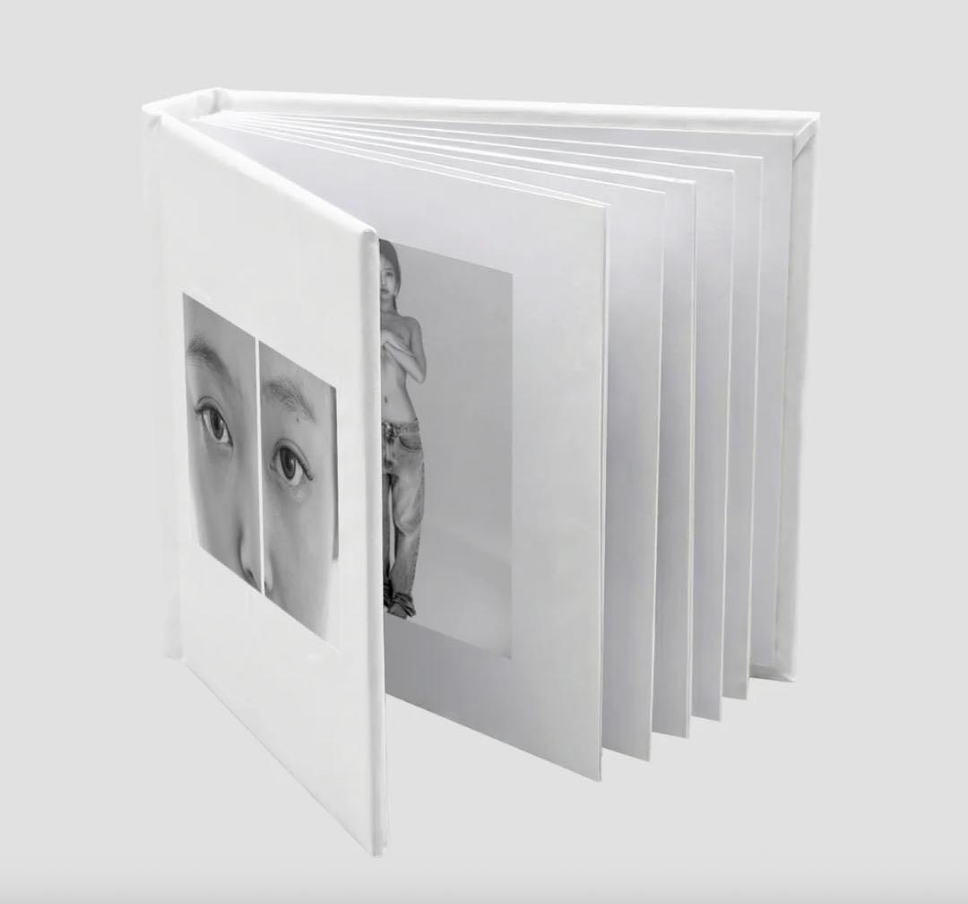 JENNIE J2NNI5 写真展 ジェニー ミニブックマグネット - メルカリ