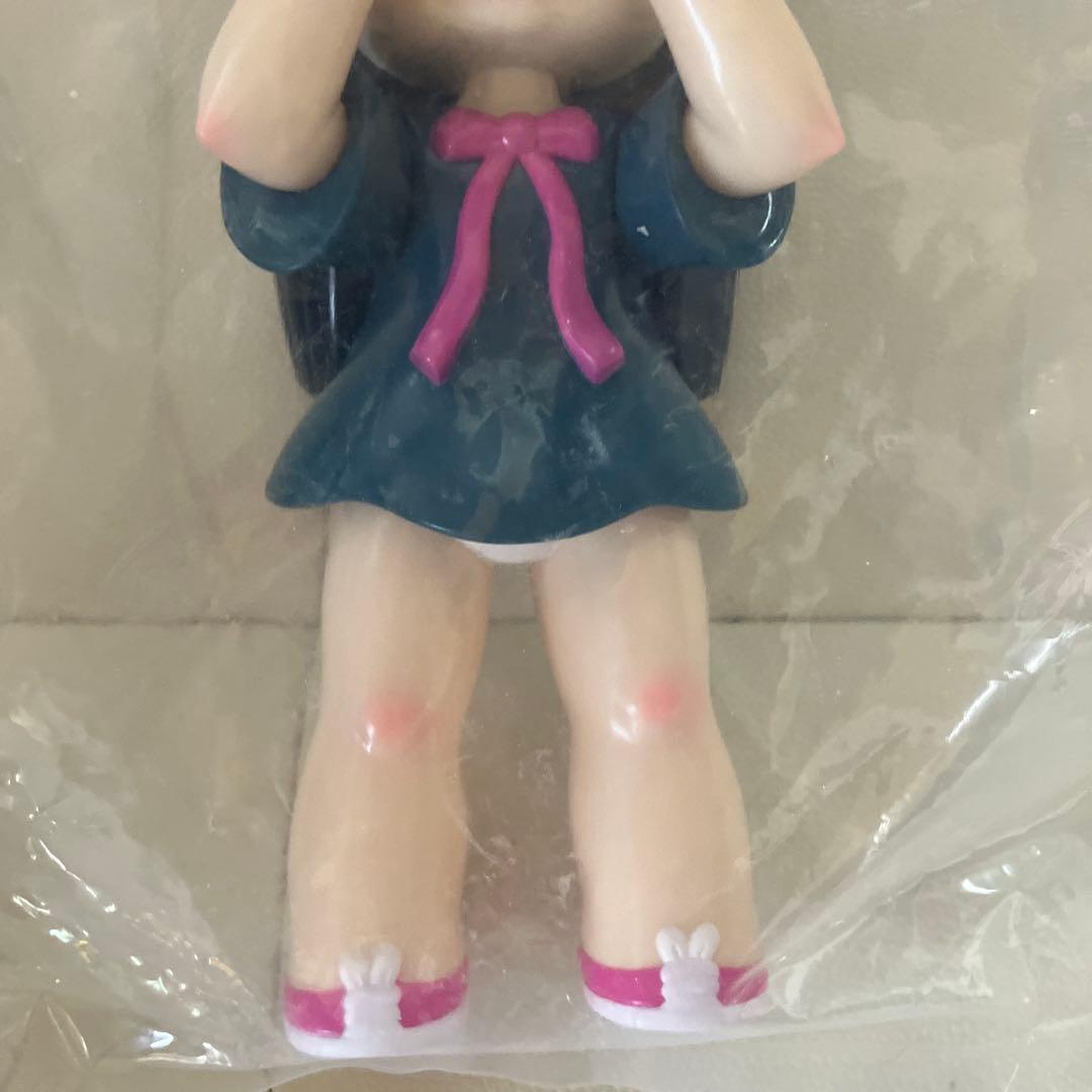 GRAPE BRAIN マッシモ！手の目少女にぎるちゃん あいいろ藍色 ソフビ