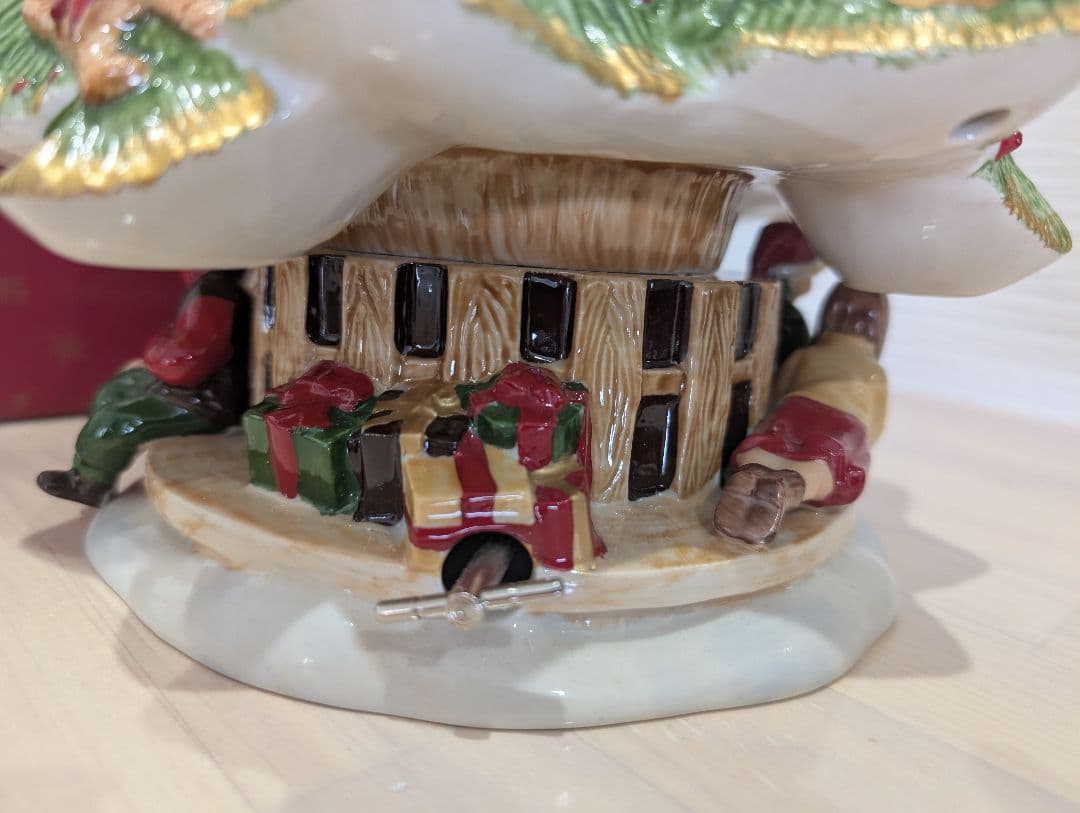①　ビレロイボッホ(Villeroy＆Boch) クリスマス　陶器　オルゴール