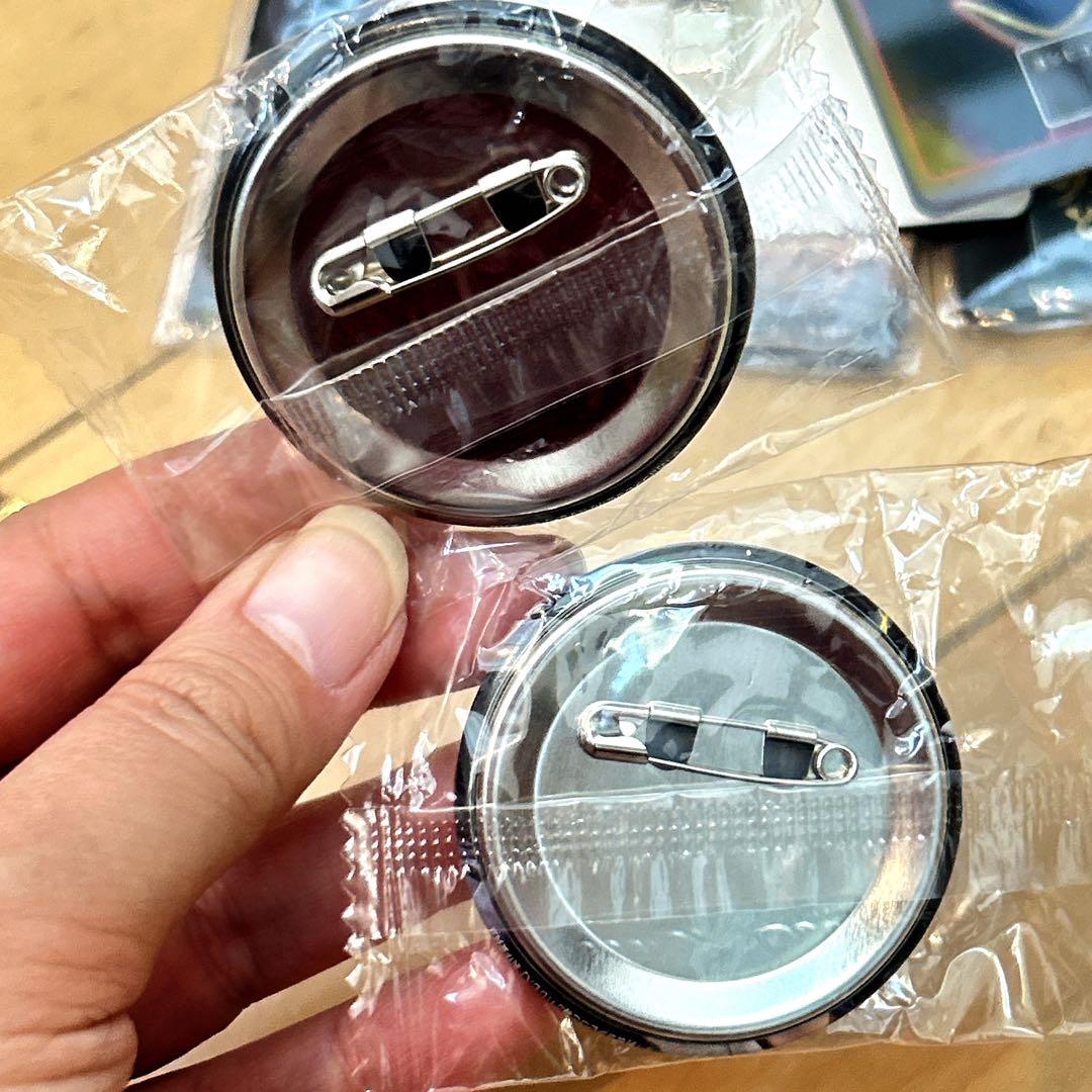 勇者ヨシヒコ まとめて パスケース 缶バッジ キューピーちゃん