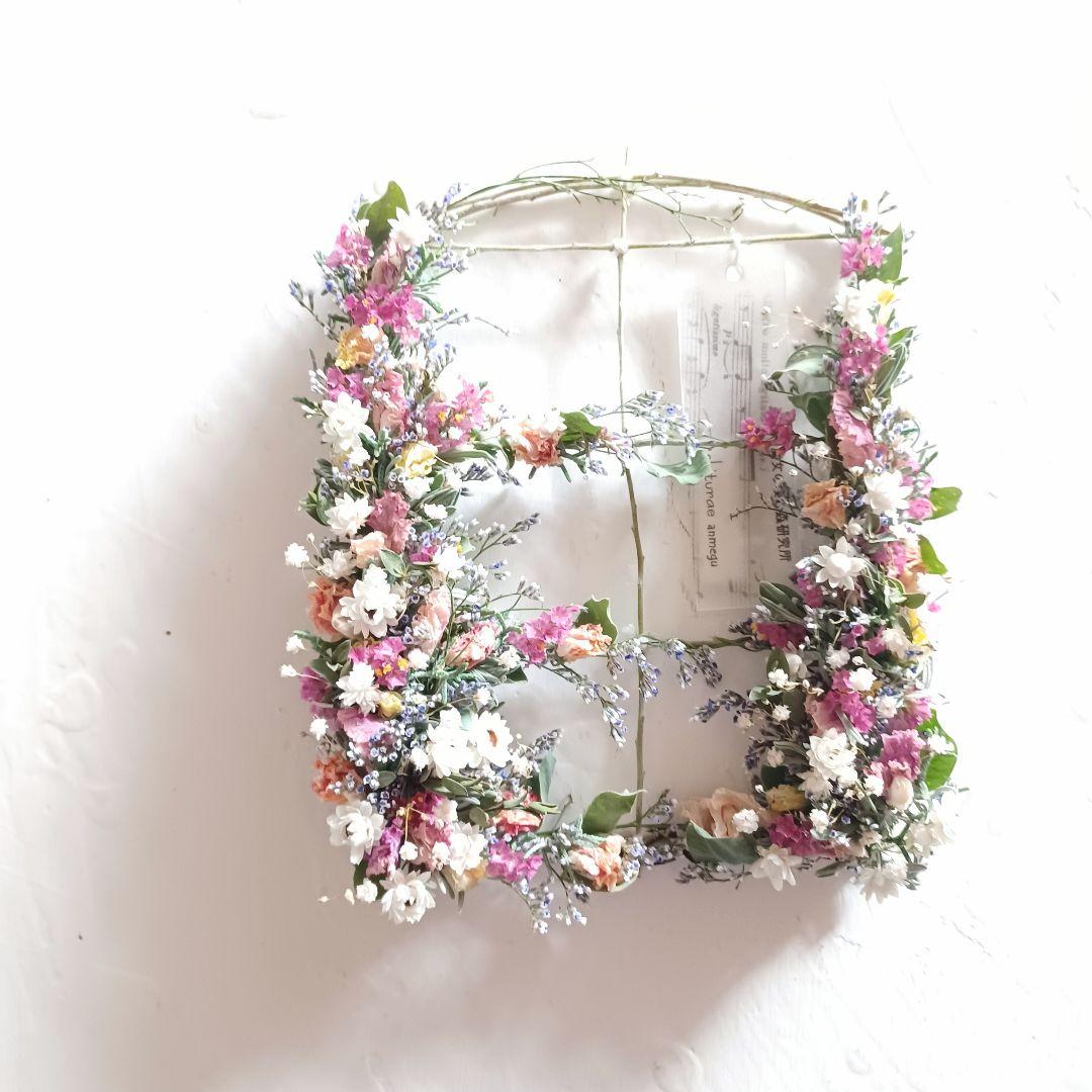 新品 未使用 ドライフラワー リース 窓枠 フレーム 額縁 インテリア 雑貨
