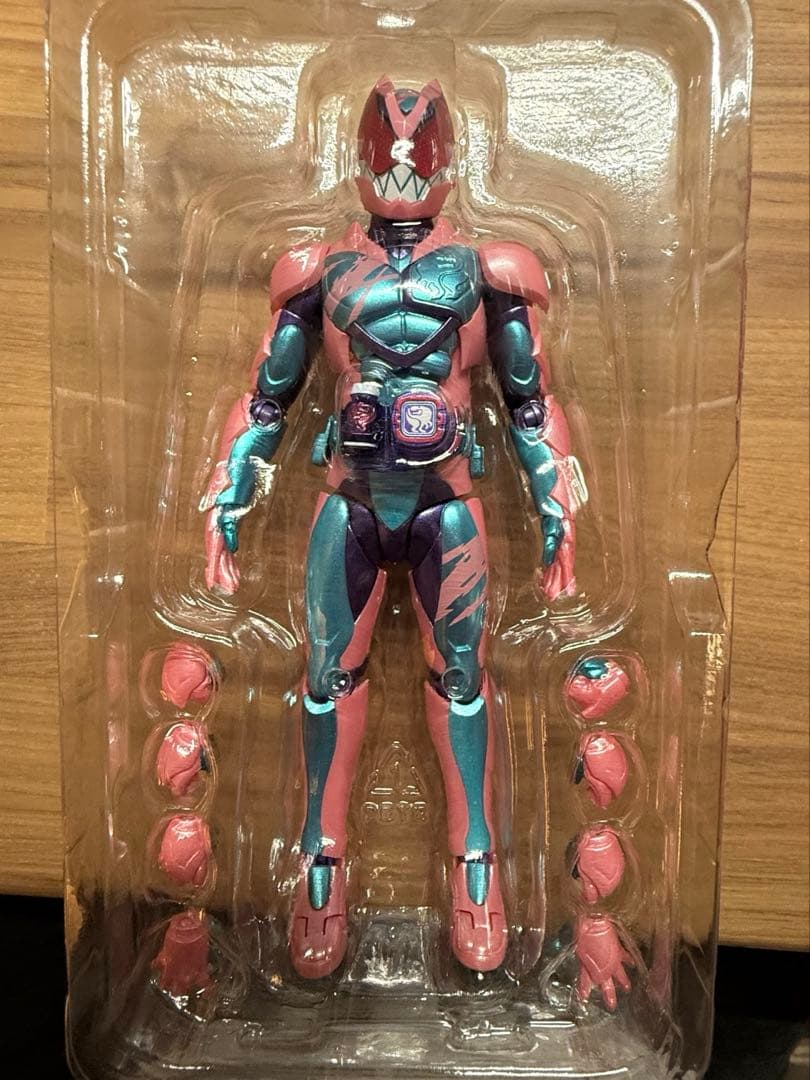 リバイス　フィギュアーツセット