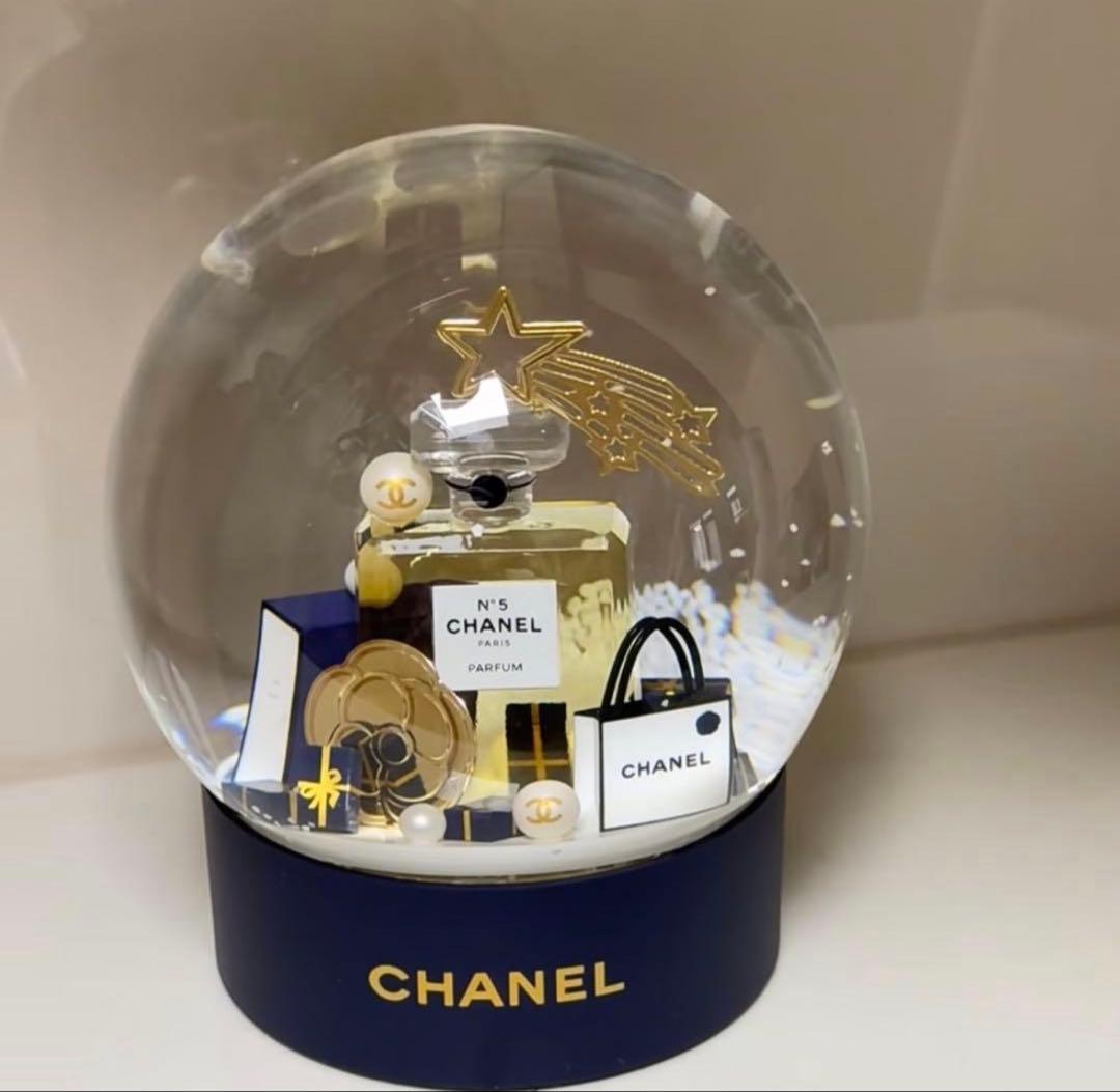 ♡*♡様 シャネル スノードーム 2025年 ビューティー ホリデー限定