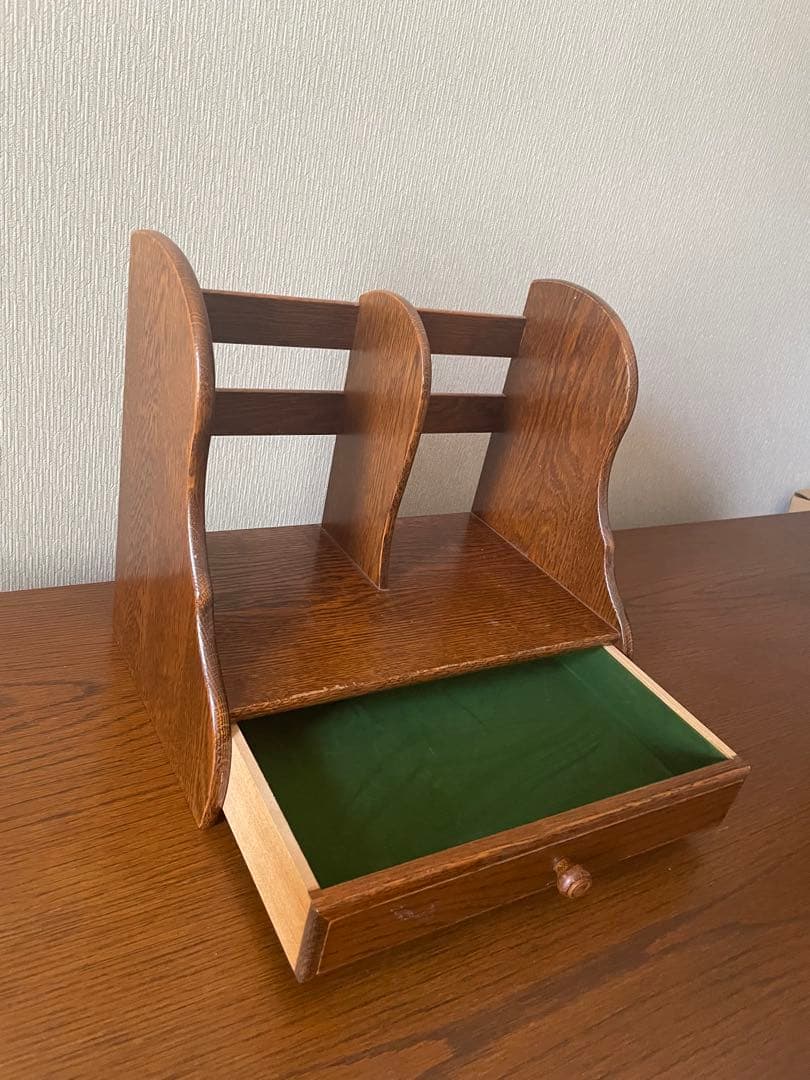 三越家具の「ブルージュ」 英国カントリースタイル　卓上本箱 三越ブルージュ(Brugge)の英国カントリースタイル オーク材 伸長式