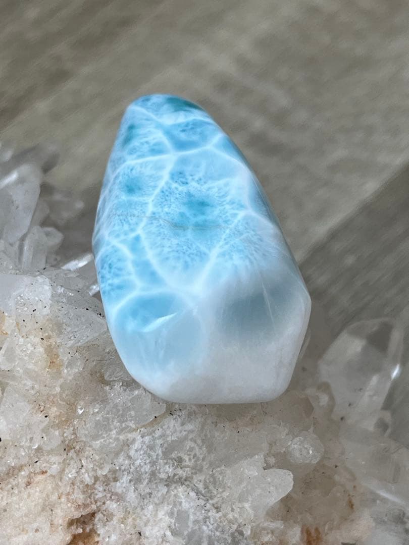 天然石☆ラリマー原石②４８mm×２１ｍｍ☆ラリマーらしい模様が美しい模様！！