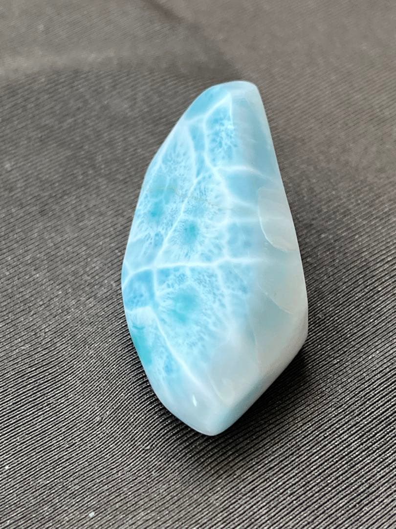 天然石☆ラリマー原石②４８mm×２１ｍｍ☆ラリマーらしい模様が美しい模様！！