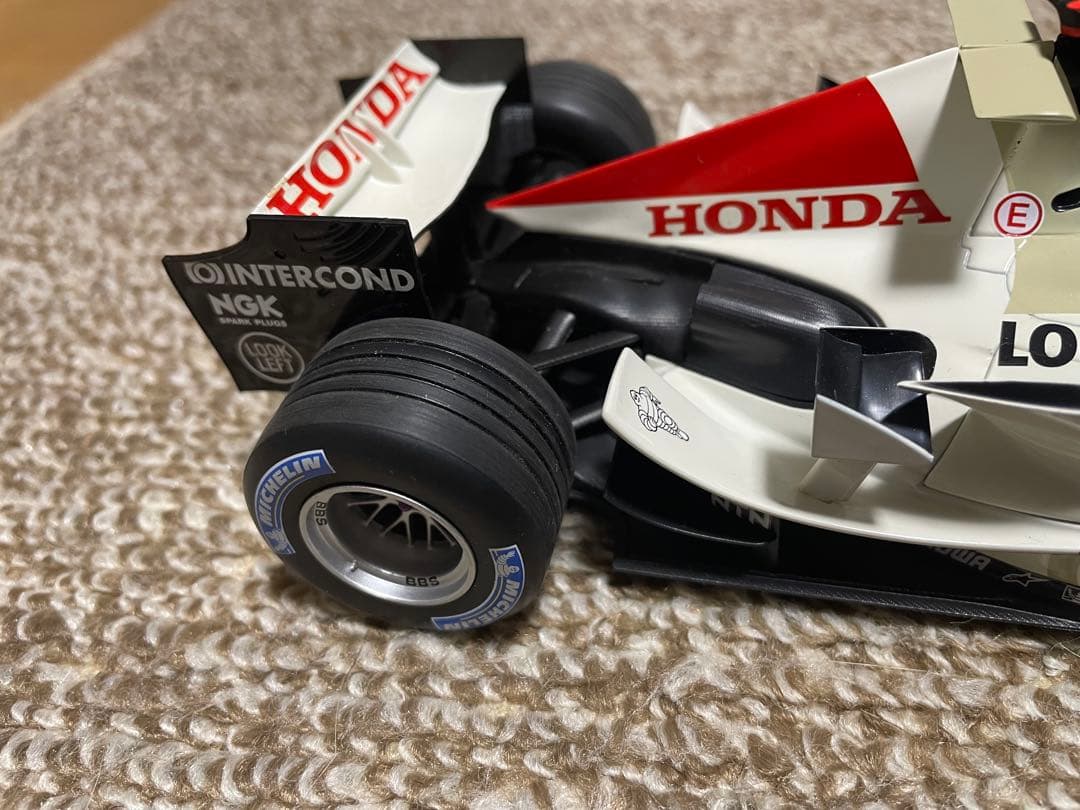 F1 ホンダRA106 1/18 バリチェロ - メルカリ