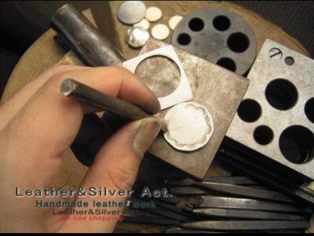 ハンドメイド イーグル シルバーコンチョ ヘアゴム、アクセサリー