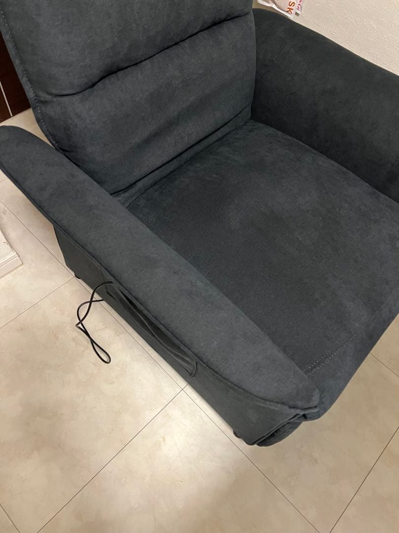 電動リクライニングソファ　1人用　ネイルチェアにも