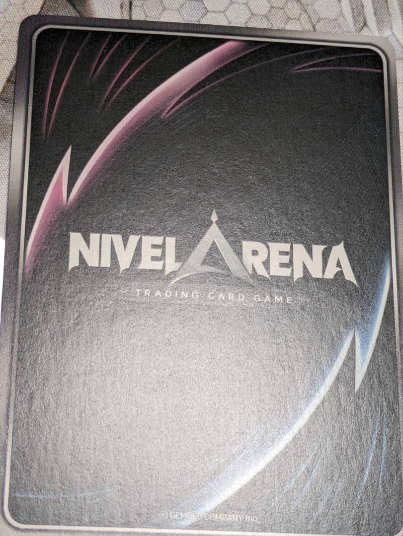 ニケ/NIKKE NIVELARENA ニベルアリーナ ヘルム サイン入り - メルカリ