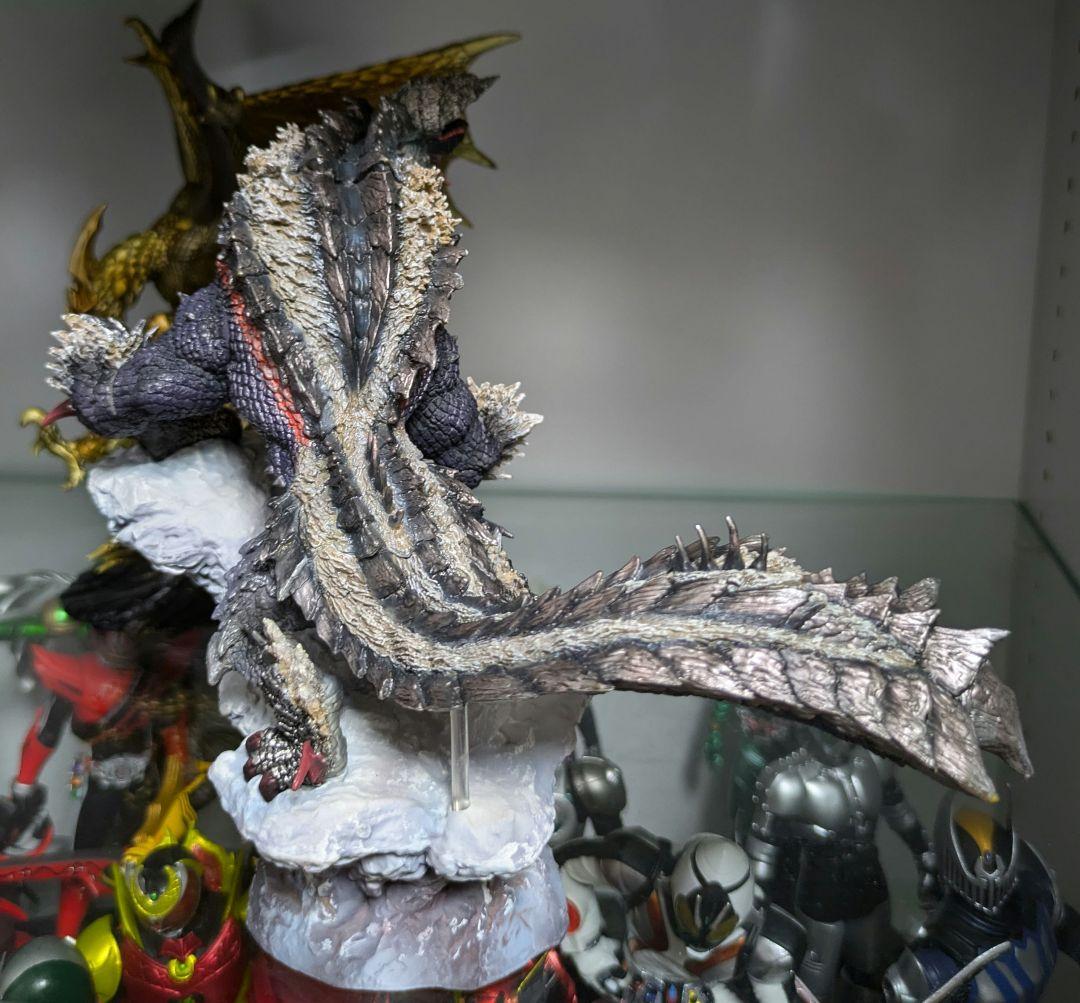 クリエイターズモデル ジンオウガ亜種 - メルカリ
