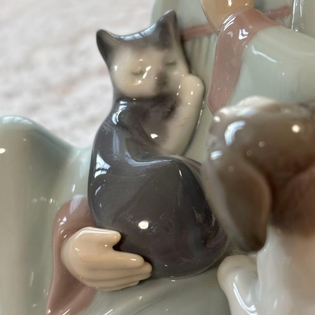 リヤドロ フィギュアリン ヴィンテージ 「ネコのお昼寝」＃5640